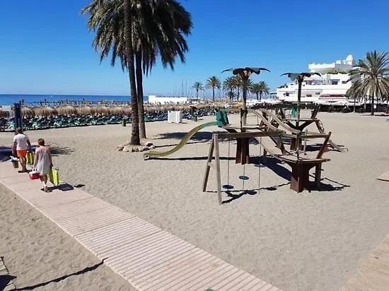 Cozy 2-Bed 2-Bathroom Apartment In Marbella Town Centre