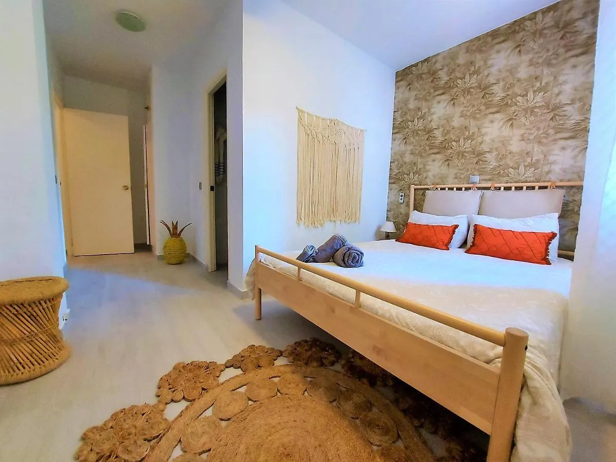 Cozy 2-Bed 2-Bathroom Apartment In Marbella Town Centre Spain