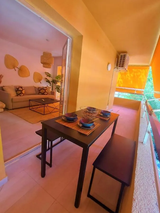 Cozy 2-Bed 2-Bathroom Apartment In Marbella Town Centre 0*,